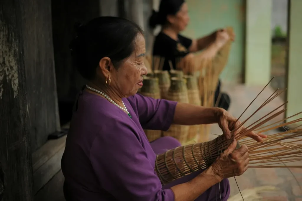How is Rattan Made? — From Harvest to Handwoven Craft